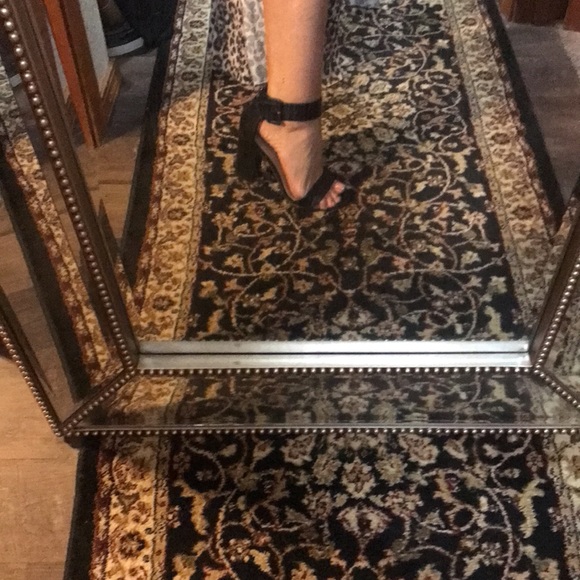 HEELS BY CATHERINE MALANDRINO CUTE - Picture 7 of 10